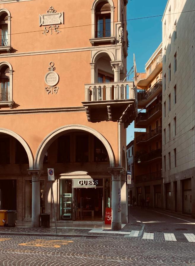 Dimora Del Teatro Hotell Treviso Exteriör bild
